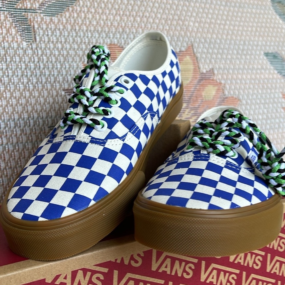 Vans Men’s Authentic
Checkerboard Blue/White
VN0009PVY6Z
Sneakers - Picture 7 of 16